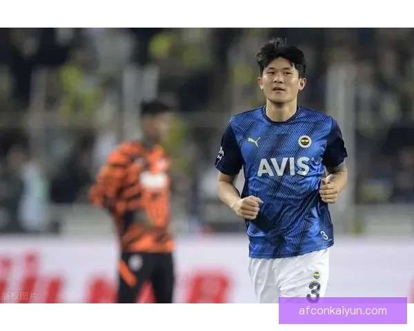 金玟哉助力那不勒斯意甲冠军，状态持续提升引人注目